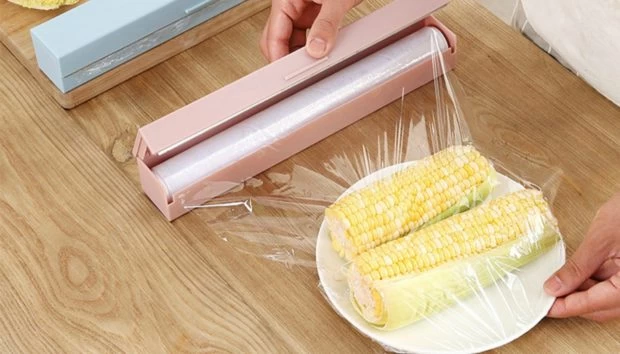 Μεμβράνη κουζίνας: Με ποιο ανέξοδο κόλπο μπορείτε να βρείτε εύκολα την αρχή